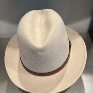 Cream 💯 wool Fedora Hat with Brown Leather Band - Men